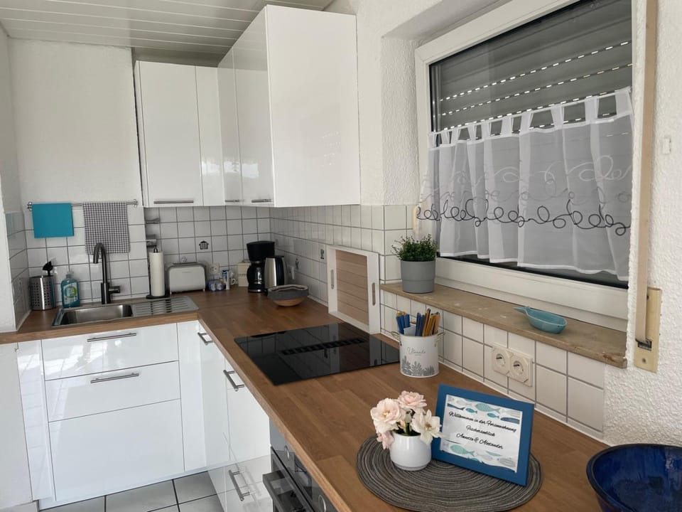 Kitchen or kitchenette, kitchen, kitchen