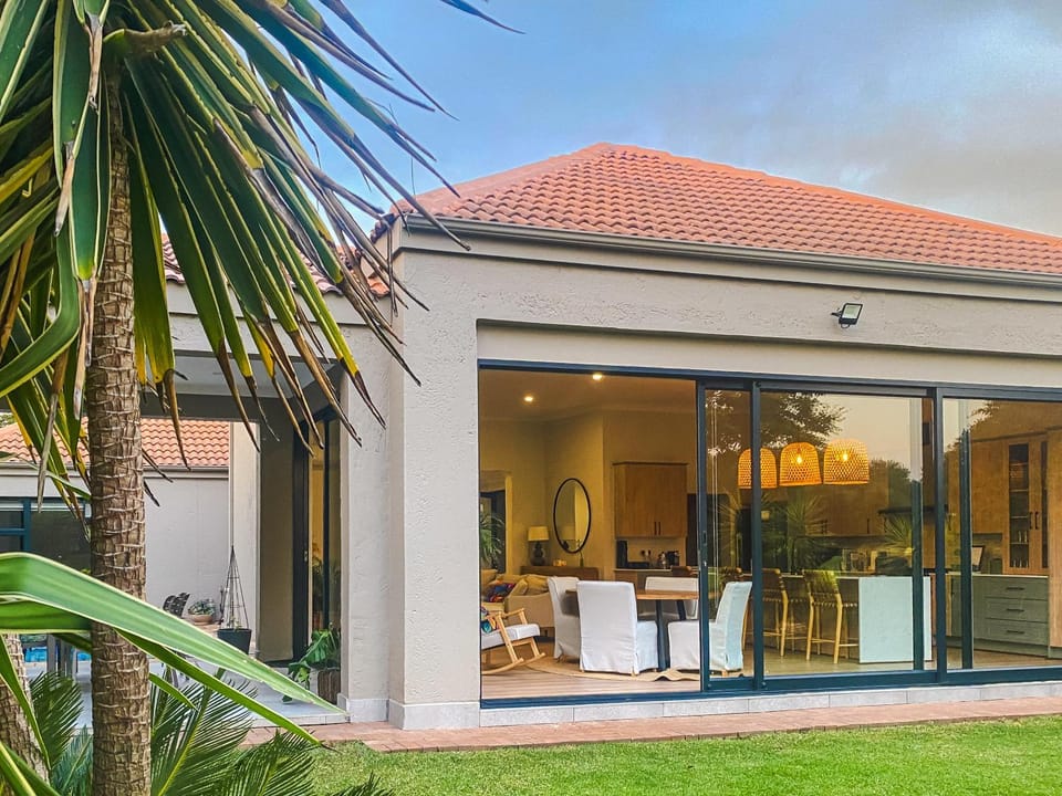 Kingfisher House, Pecanwood Estate, Hartbeespoort House in North West, South Africa