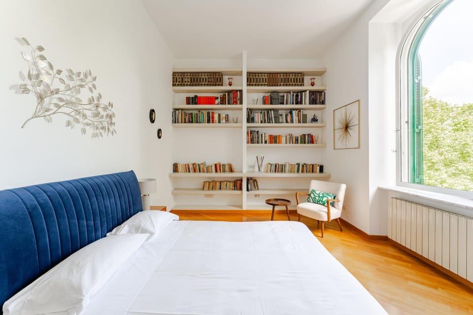 Bed, Library, Photo of the whole room, Bedroom