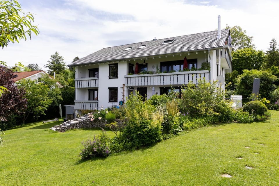 Property building, Garden, Balcony/Terrace
