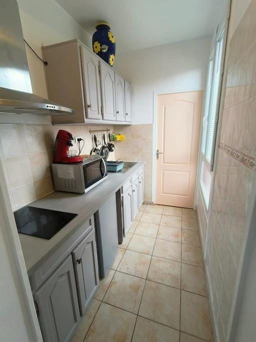 Appartement Entier Apartment in Île-de-France