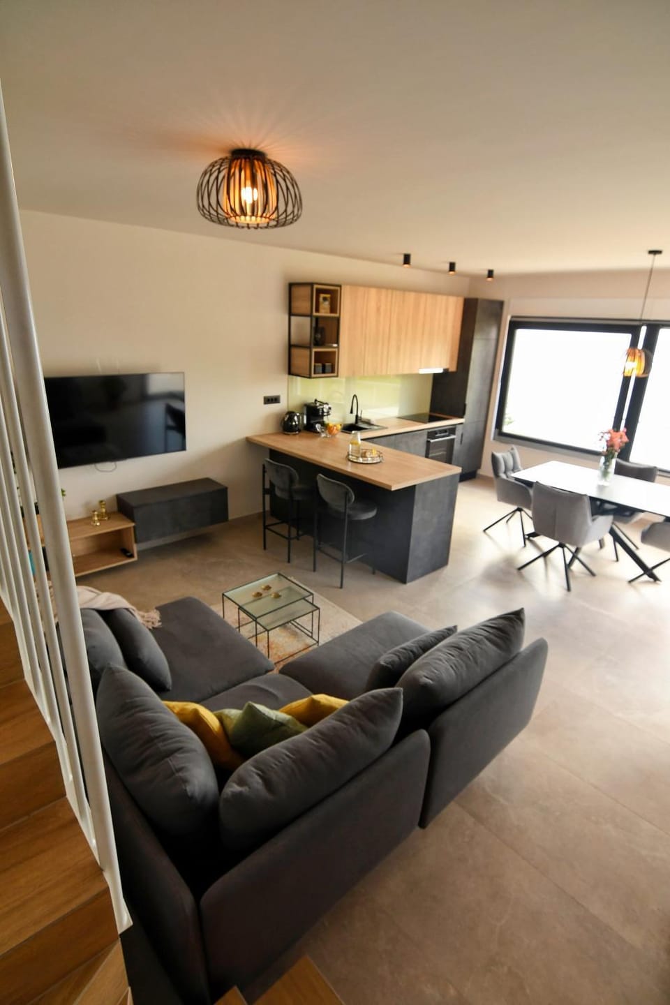 TV and multimedia, Living room, Seating area