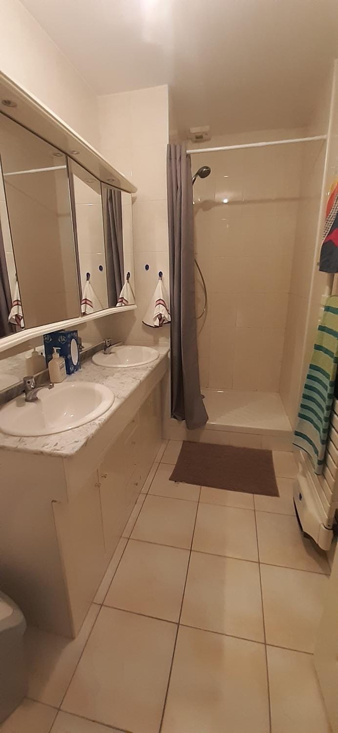 Le 47 B&B double Bed and Breakfast in Le Mans