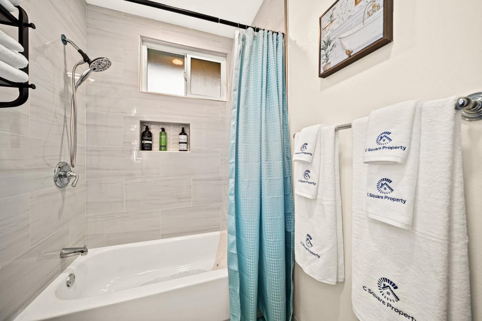 Shower, Bathroom, Bath, towels