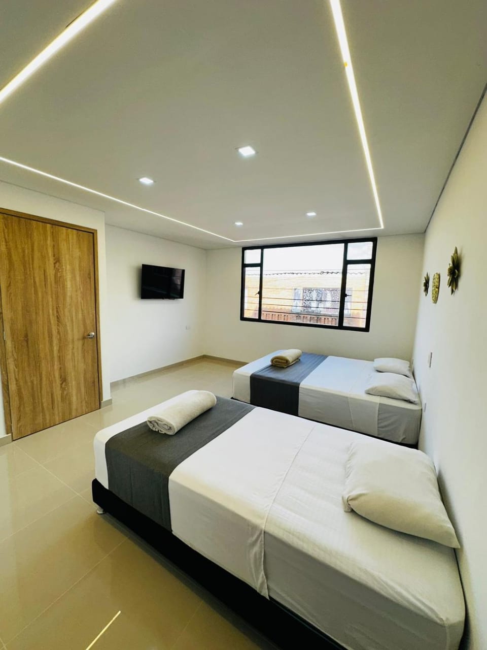 TV and multimedia, Photo of the whole room