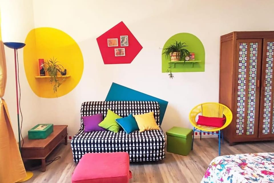 Living room, Seating area