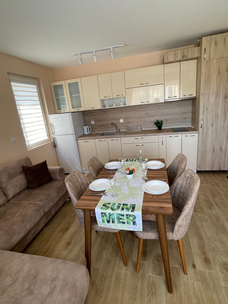 Kitchen or kitchenette, Living room, Dining area