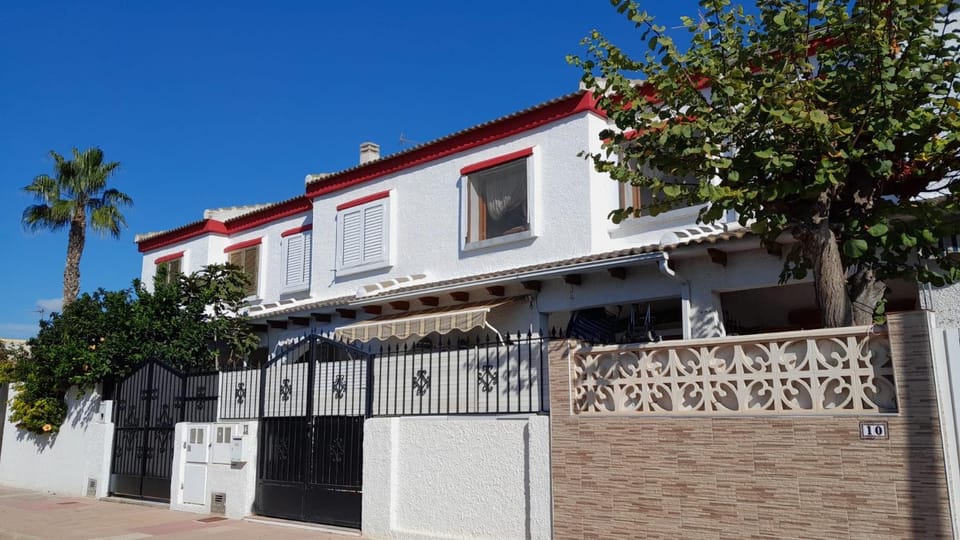 Casa Naranja House in Los Alcázares