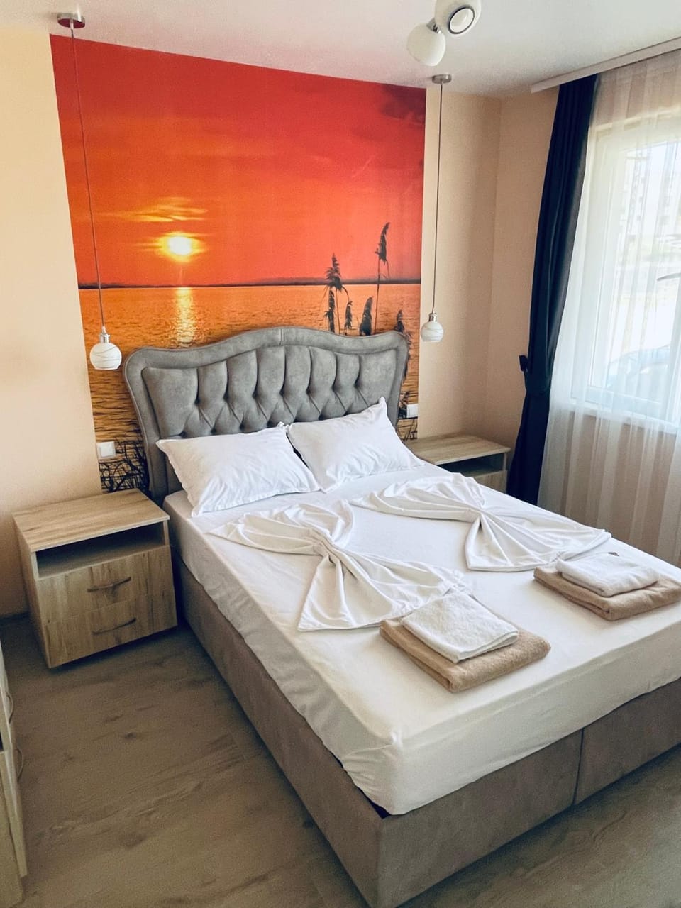 Bed, towels