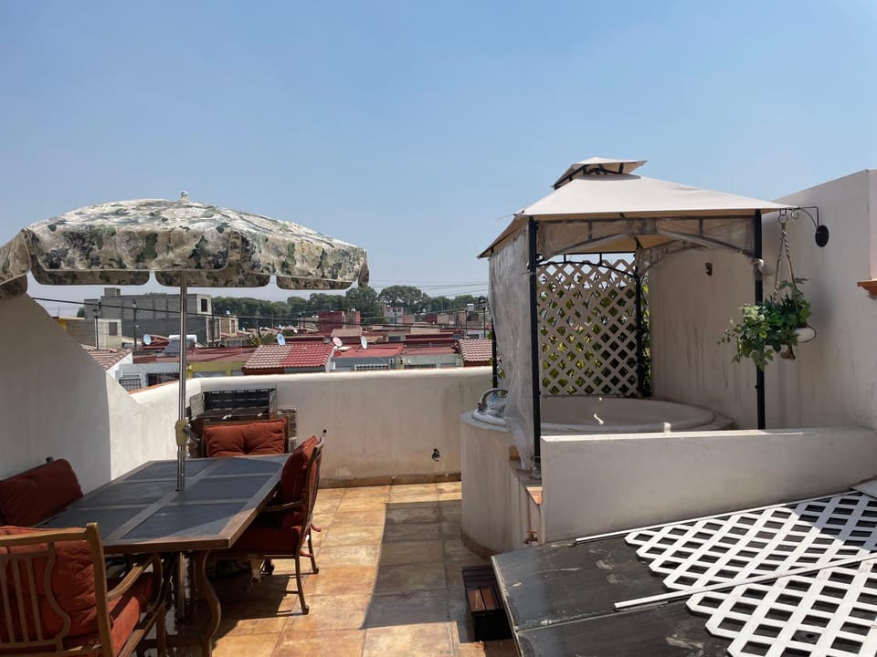 Penthouse Rústico en Metepec con jacuzzi exterior Apartment in State of Mexico