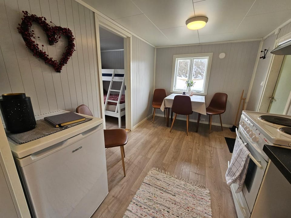 Communal kitchen, kitchen