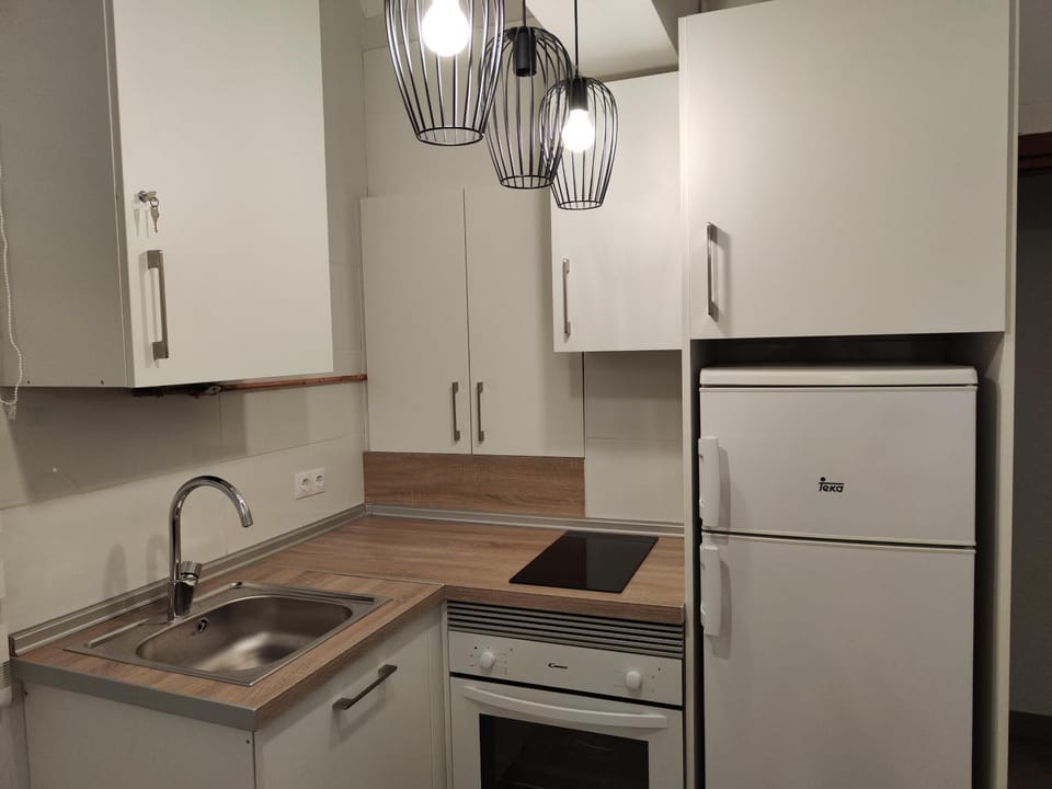 Apartamentos avenida de la paz 3 Apartment in Logrono