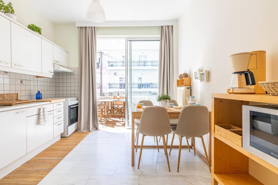 Kitchen or kitchenette, Dining area, dishwasher, microwave, oven, stove