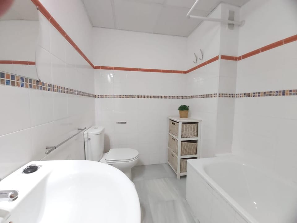 Shower, Toilet, Bathroom, Bath, bidet