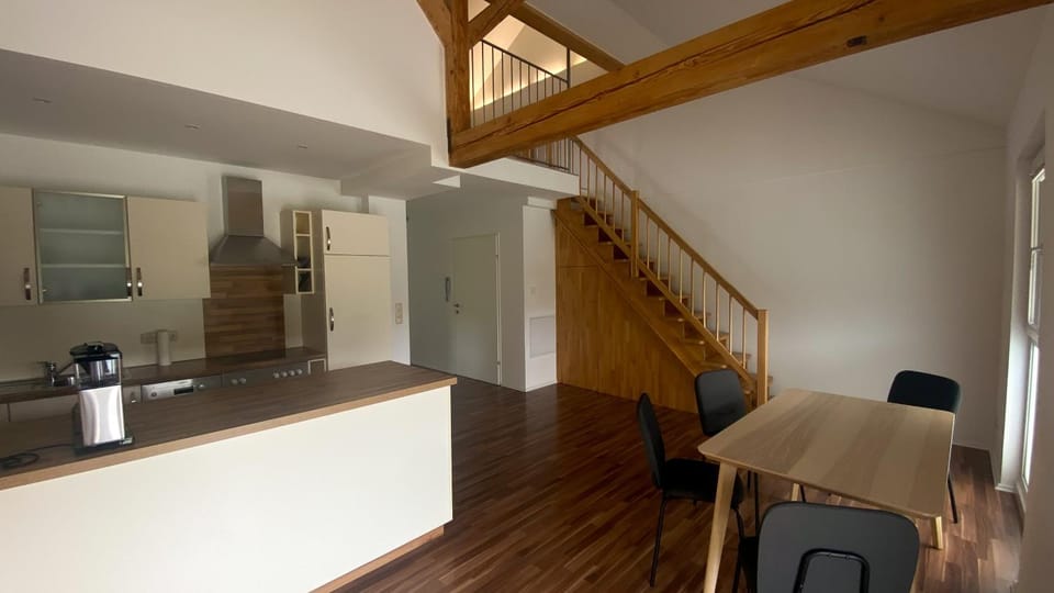 Kitchen or kitchenette, Seating area, Dining area