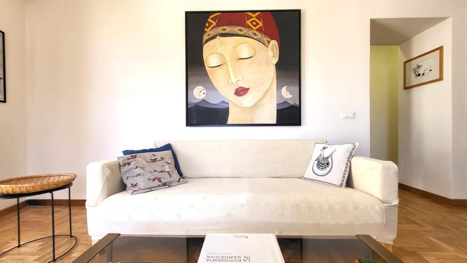Living room, Decorative detail, Seating area