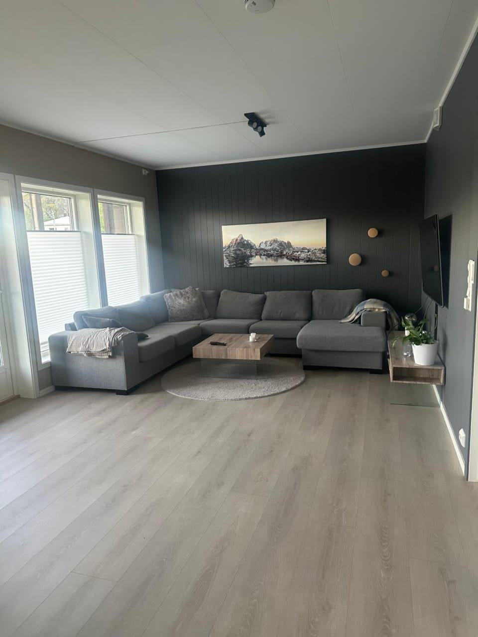 TV and multimedia, Living room, Seating area