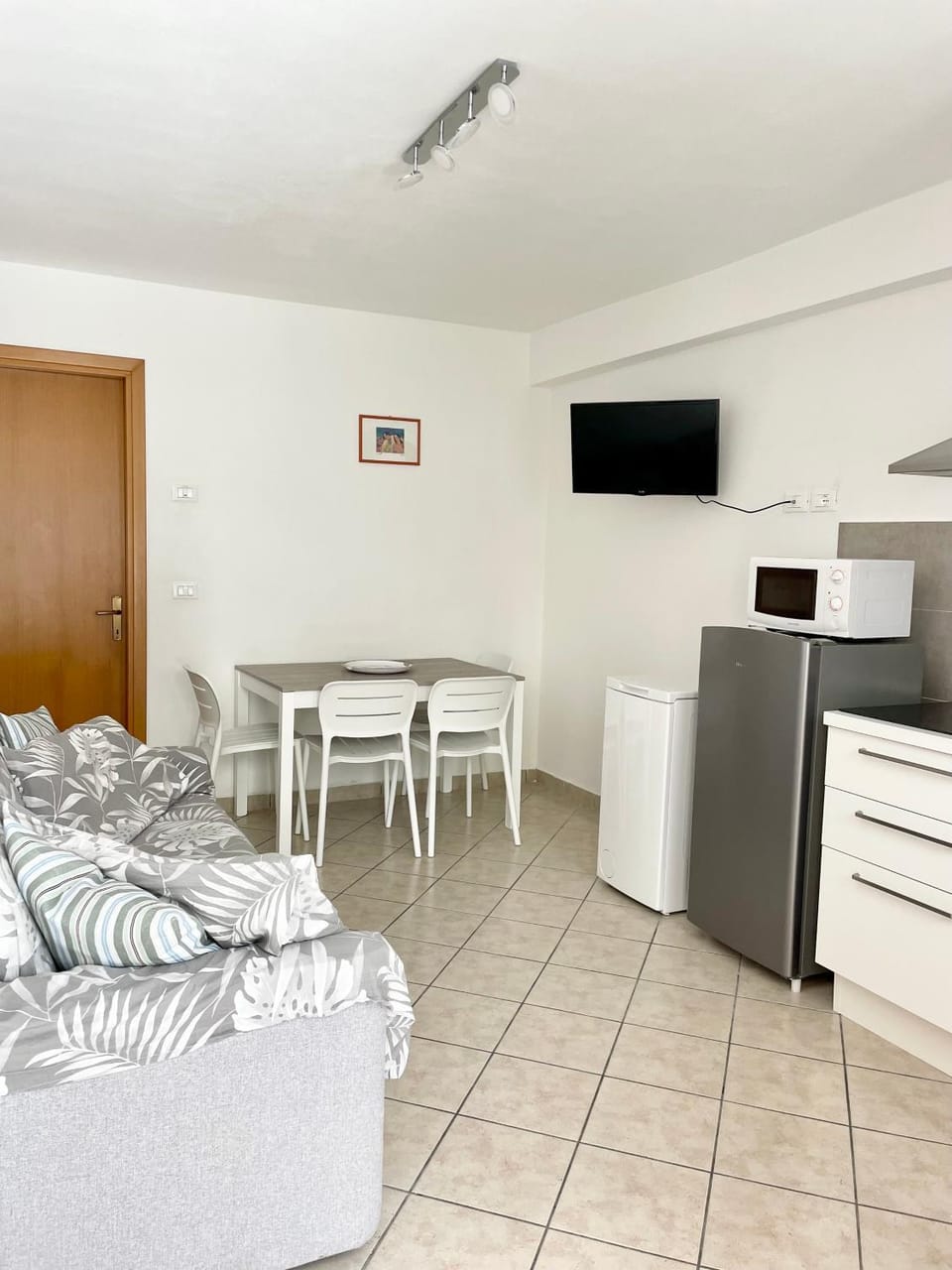 TV and multimedia, Kitchen or kitchenette, Dining area