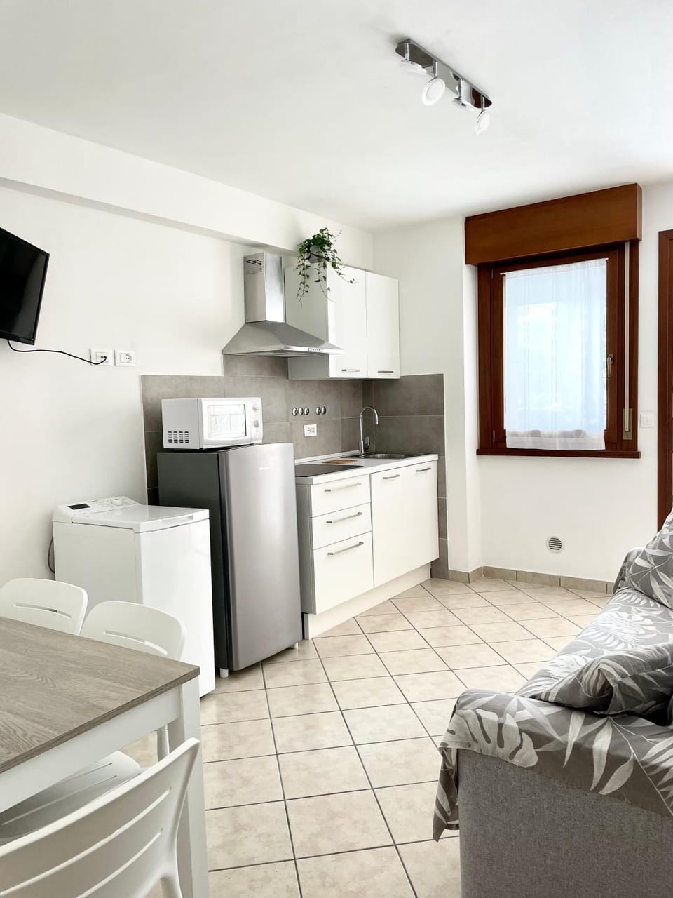 Kitchen or kitchenette, Living room, Dining area, dishwasher