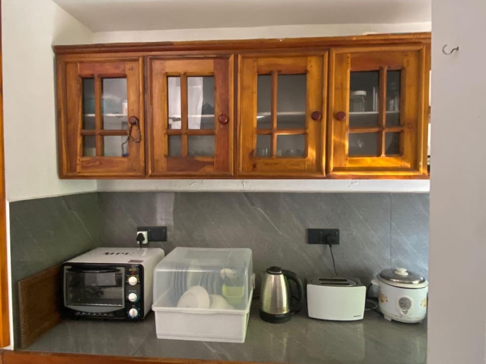 Coffee/tea facilities, toaster