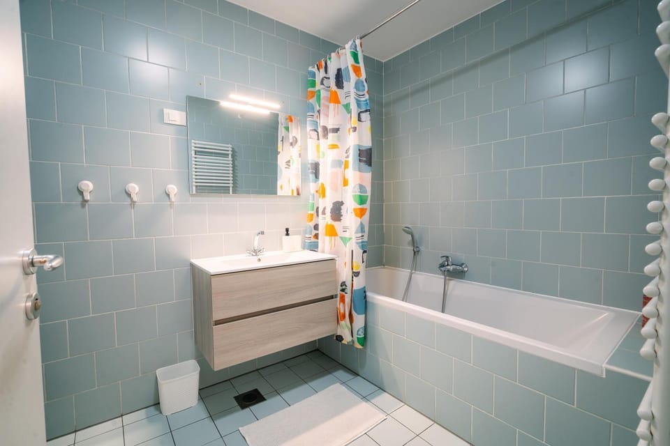 Bathroom, Bath