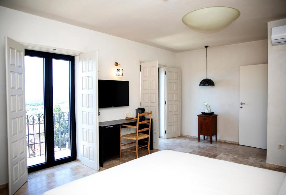 TV and multimedia, Coffee/tea facilities, Bedroom