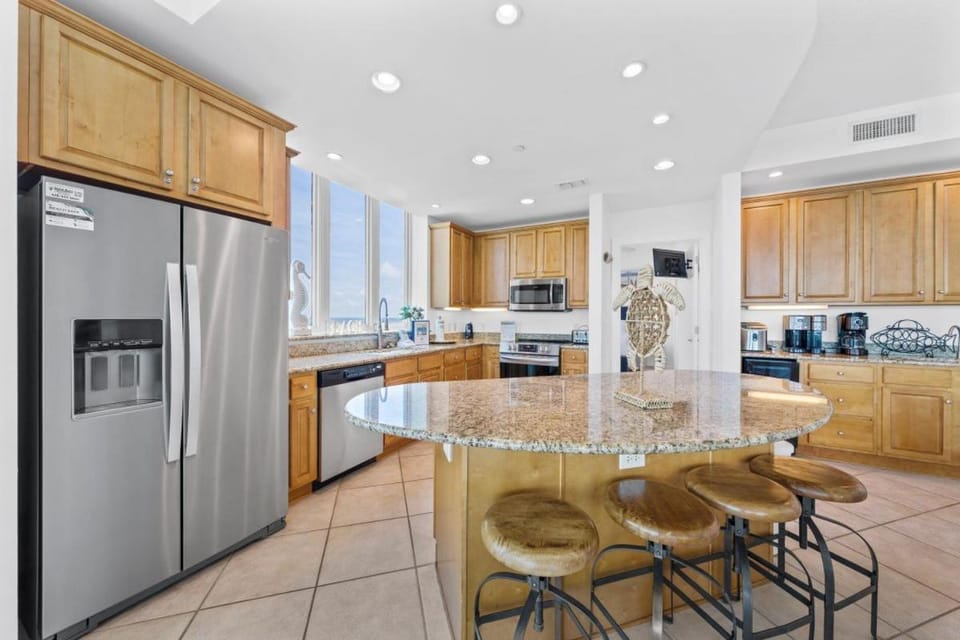 Lagoon Tower 902 by Youngs Suncoast Apartment in West Beach