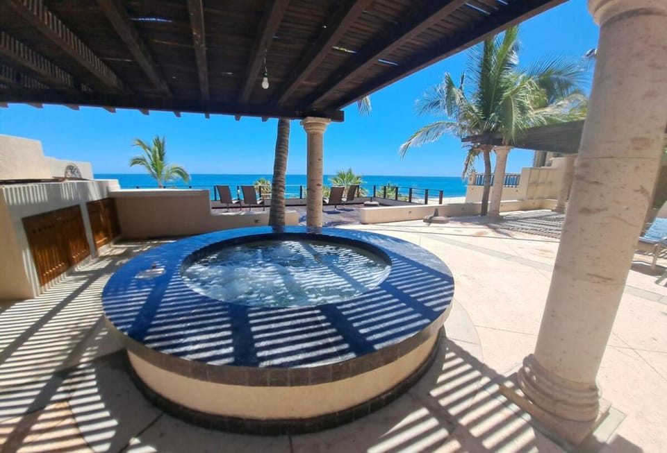 Lujosa casa a la orilla del mar y espectacular vista Villa in Baja California Sur
