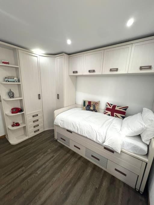 Apartamento céntrico con terraza EBI02919 Apartment in Basque Country