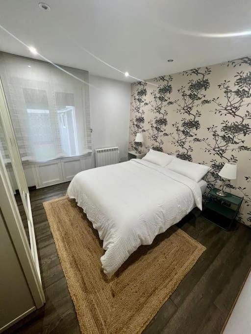 Apartamento céntrico con terraza EBI02919 Apartment in Basque Country