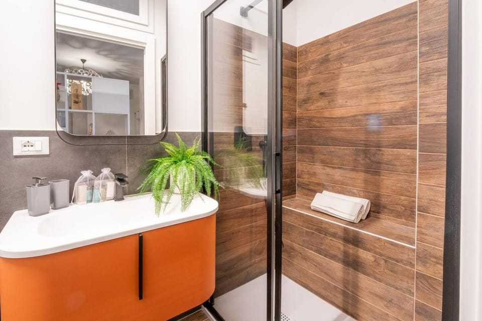 Shower, Bathroom, towels