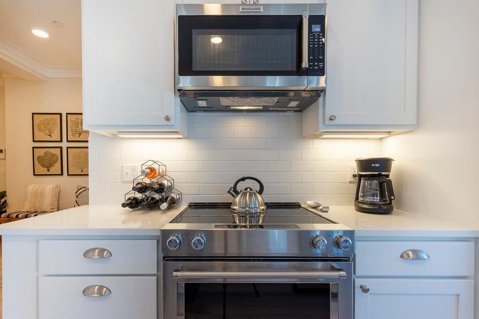 Kitchen or kitchenette, stove