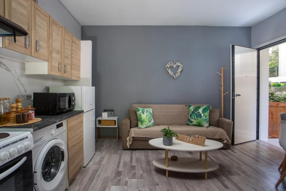 Lilliput Garden Apartment in Rhodes