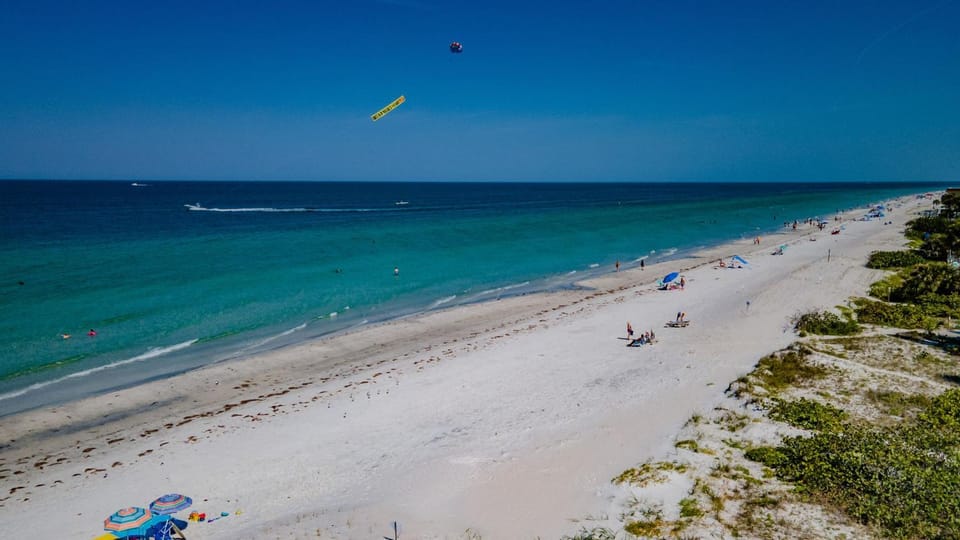 New Listing Stunning view Cypress Beachfront suite Apartment in Indian Rocks Beach