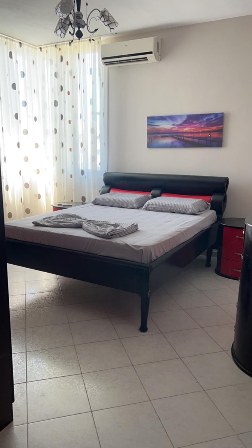 Bed, Bedroom, towels, air conditioner
