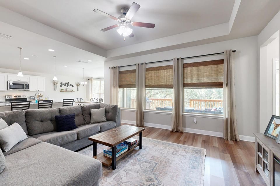 Escape to Tranquility House in Lago Vista