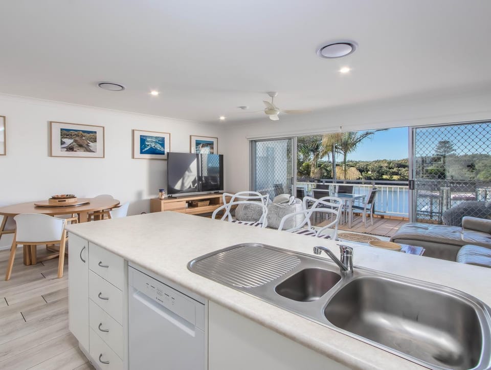 Kingy Creek Balcony Retreat at Sunrise Cove Apartment in Kingscliff