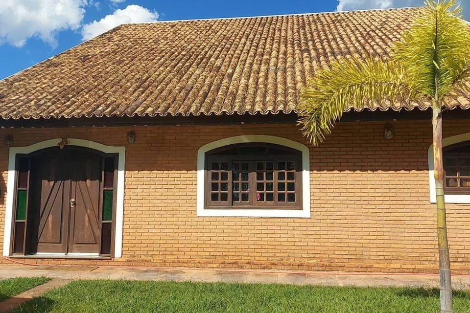 Épic House Casa de Campo Cinematográfica com Piscina House in State of Paraná