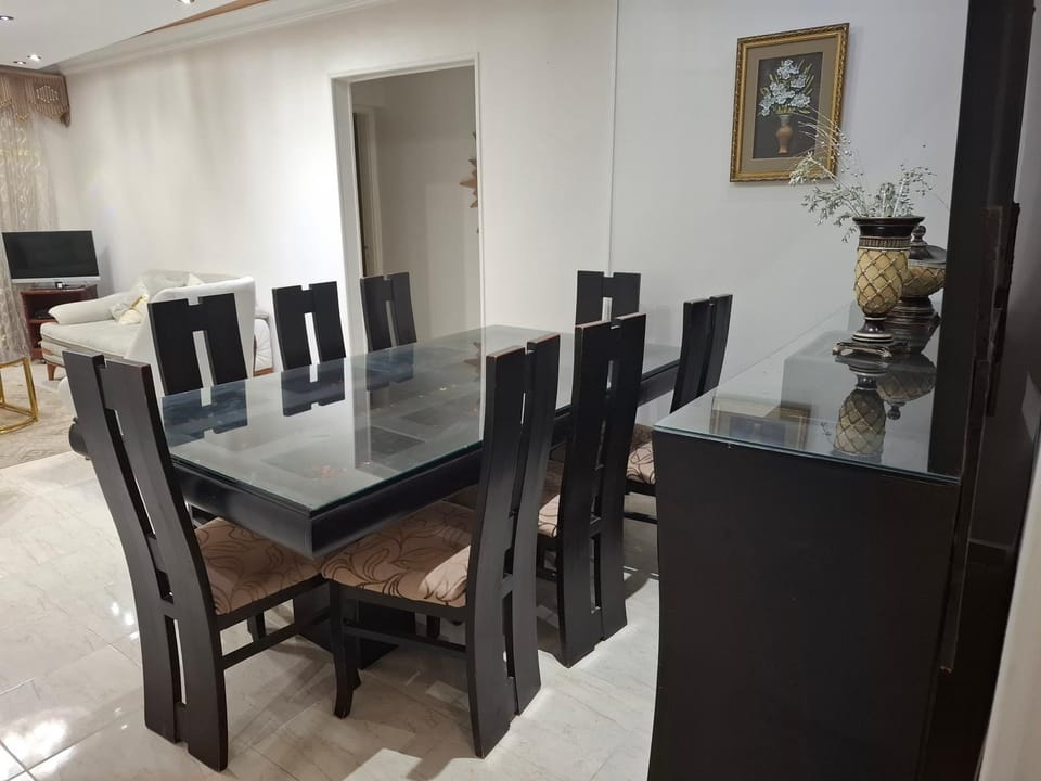 كمبوند سيتي تاورز برج الياسمين الواحه Apartment in New Cairo City