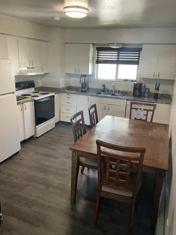 Kitchen or kitchenette, Dining area, dishwasher, oven, stove, toaster
