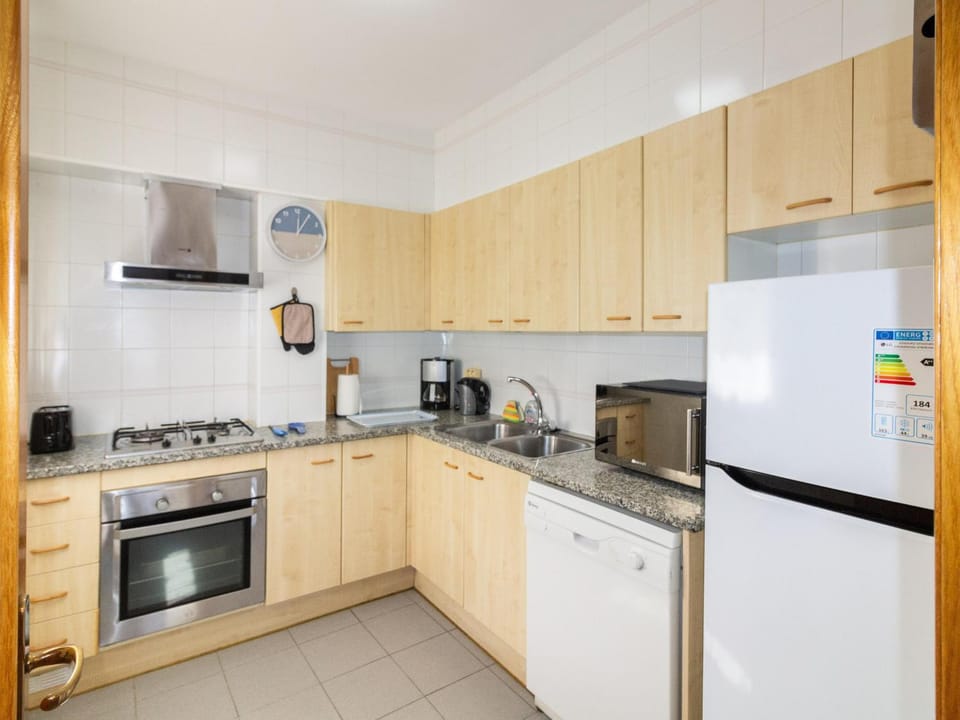 Apartamento Agradable en Llançà - Cerca de la Playa y con Aire Acondicionado - ES-228-187 Apartment in Alt Empordà