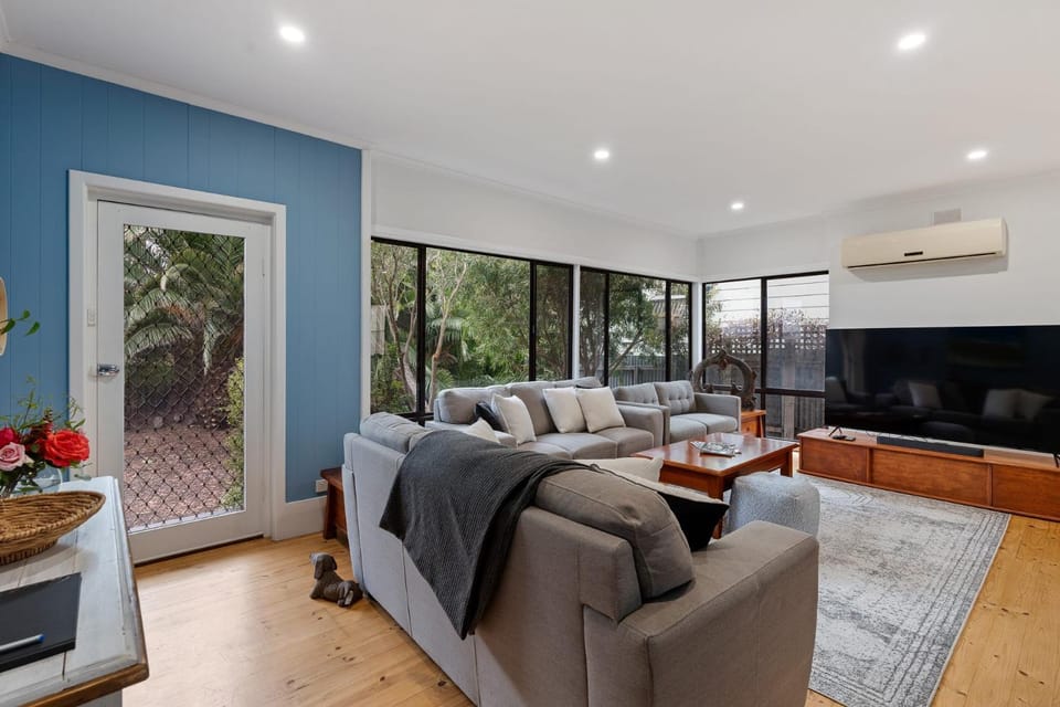 Relaxed Family Beach House - No Linen Included House in Port Elliot