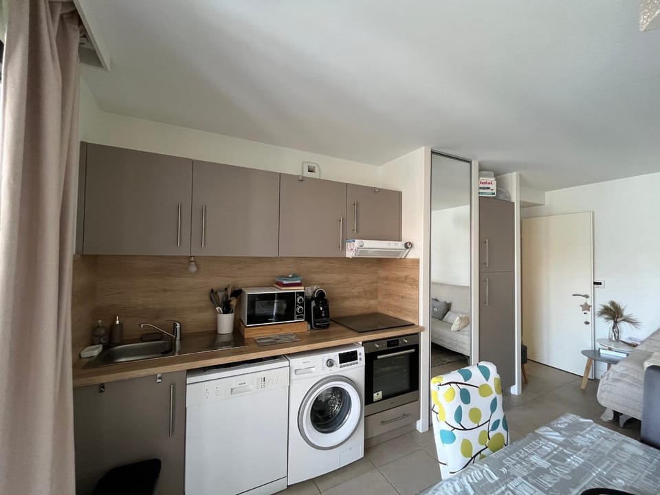 Arcachon Centre : T2 avec Parking, Loggia et Proche Plage - FR-1-319-566 Apartment in Arcachon