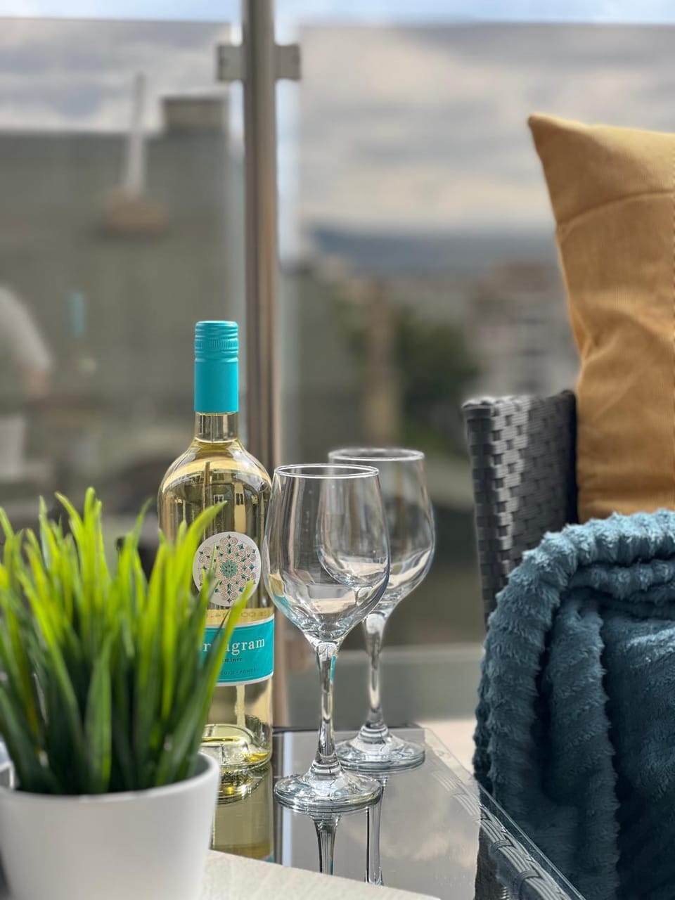 Day, View (from property/room), Balcony/Terrace, Food and drinks, Seating area