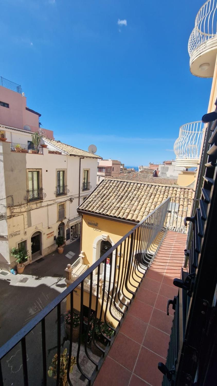 Balcony/Terrace, City view, Sea view, Street view