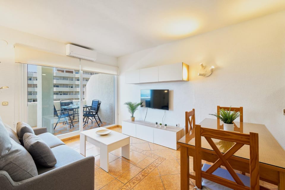 Playa y piscina con parque acuatico - Benalbeach Apartment in Benalmadena