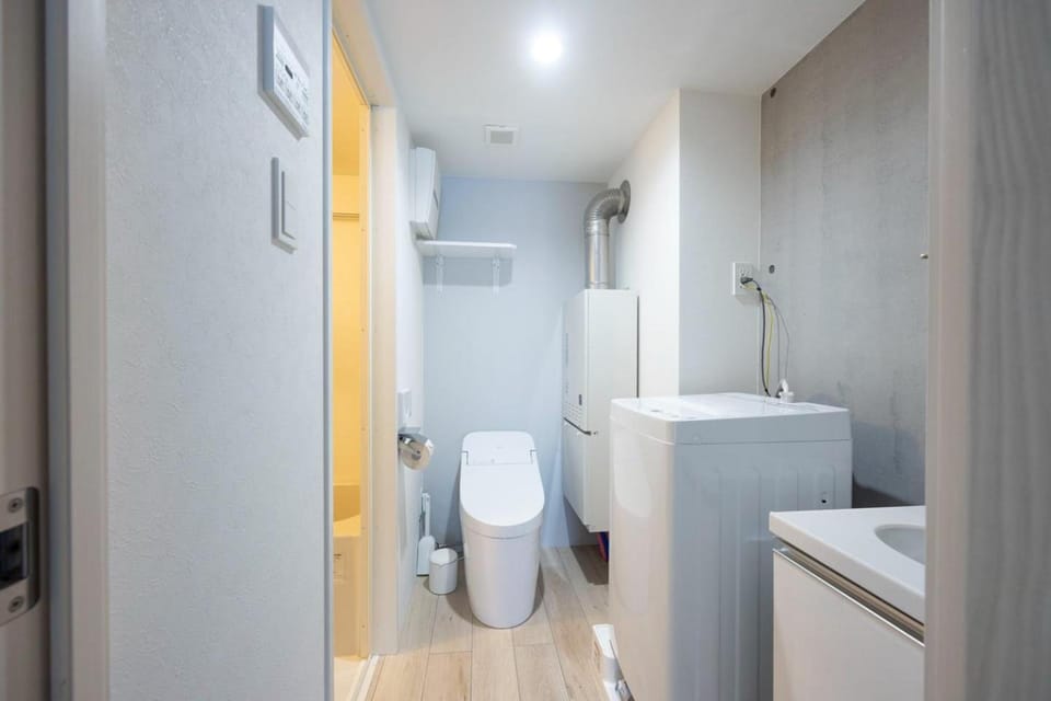 Toilet, Bathroom
