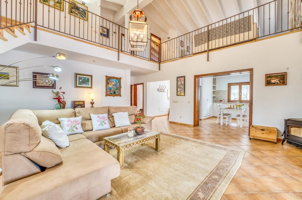 Communal lounge/ TV room, Living room