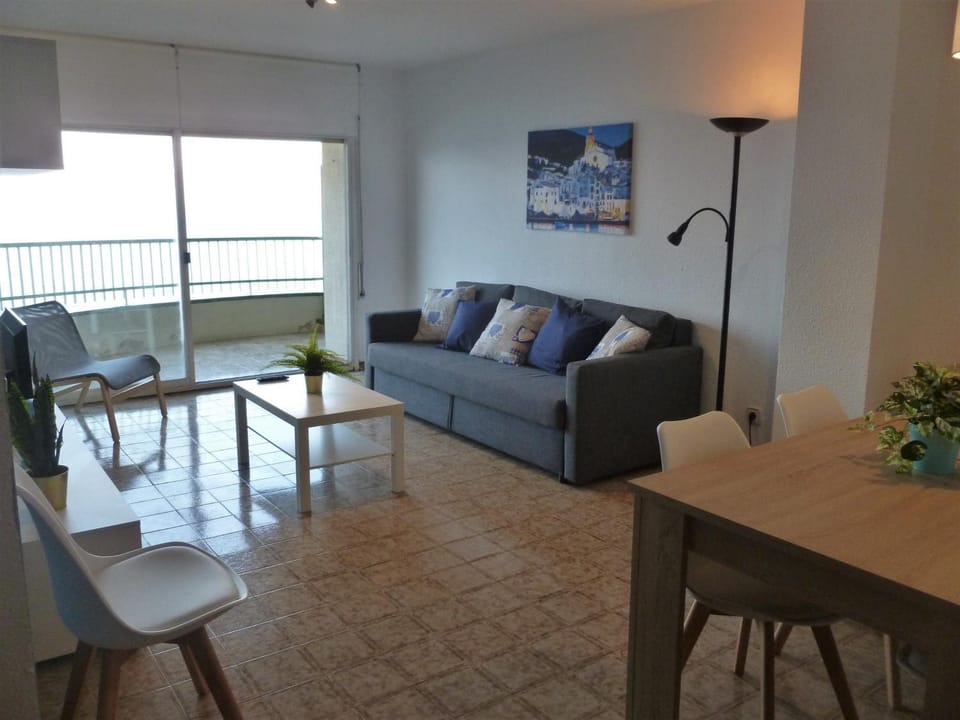 Apartamento sobre la playa con parking Apartment in Platja d'Aro