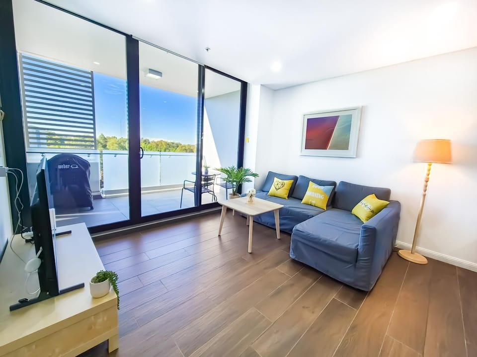 Natural landscape, TV and multimedia, View (from property/room), Balcony/Terrace, Living room, Seating area